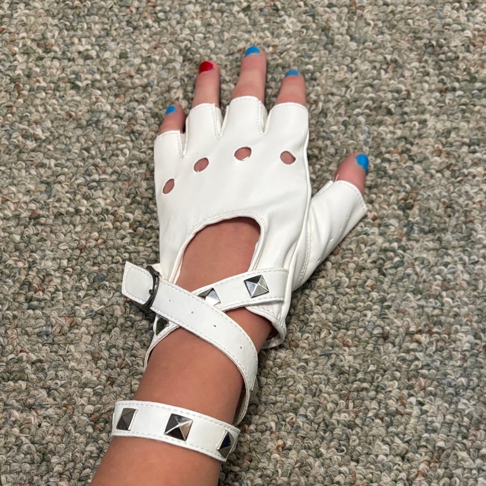 White Fingerless Gloves with Studded Straps - Picture 3 of 3